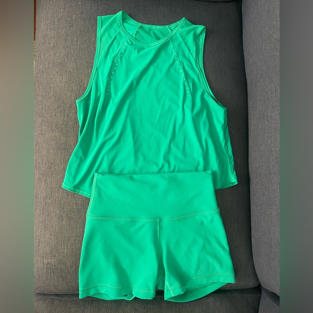 Lululemon active set in green shorts and top